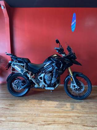 TRIUMPH TIGER 1200 BLACK EDITION TRIUMPH TIGER 1200 BLACK EDITION